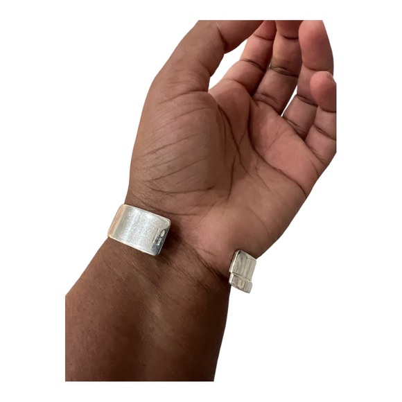 #132 GUCCI Bracelet - Picture 3 of 4